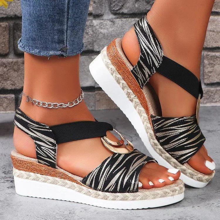 Sofia™ – Sandali Espadrillas con Zeppa e Dettaglio Metallico
